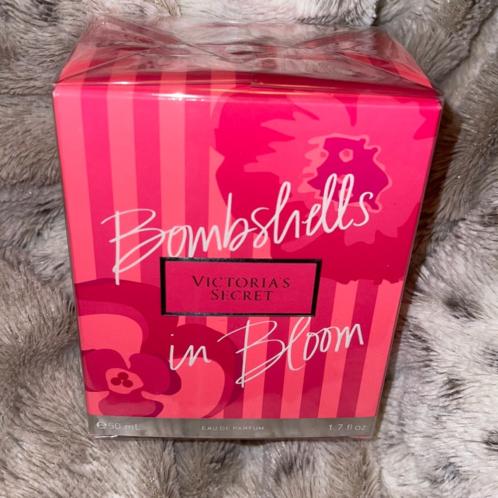 Limited Edition VS Bombshells in Bloom